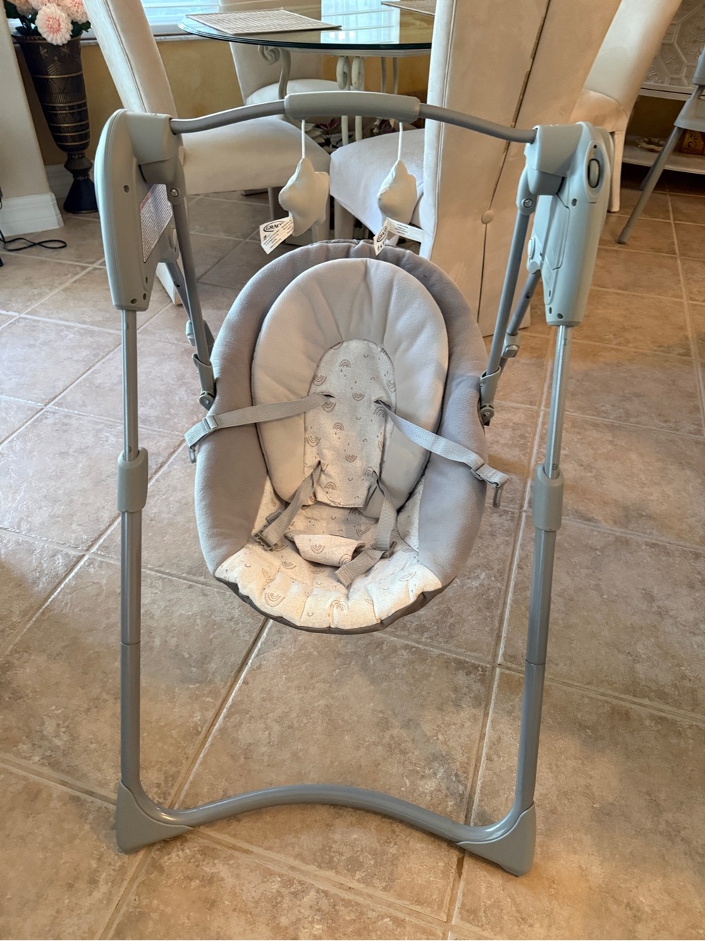 Graco gray Infant Swing Seat – Cozy Plush Baby Swing